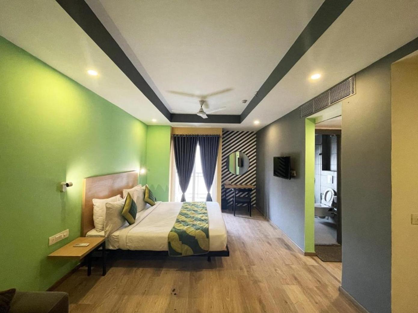 The Roseman Hotel & Suites Ghaziabad Ngoại thất bức ảnh